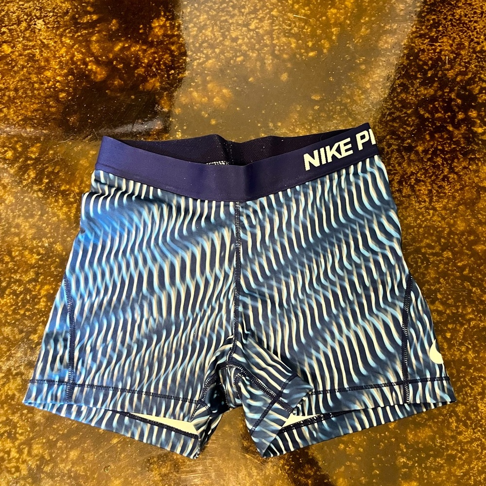 Nike Dri Fit Shorts Medium